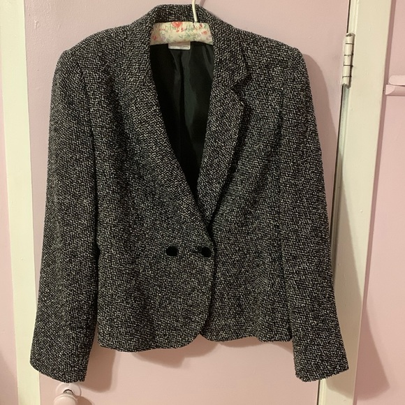 Blazer - Picture 1 of 4